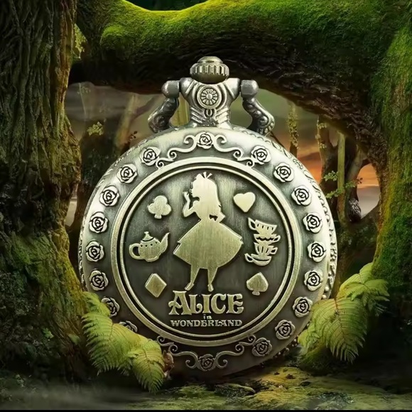 Vintage Brass Pocket Watch Alice in Wonderland theme - Picture 5 of 6